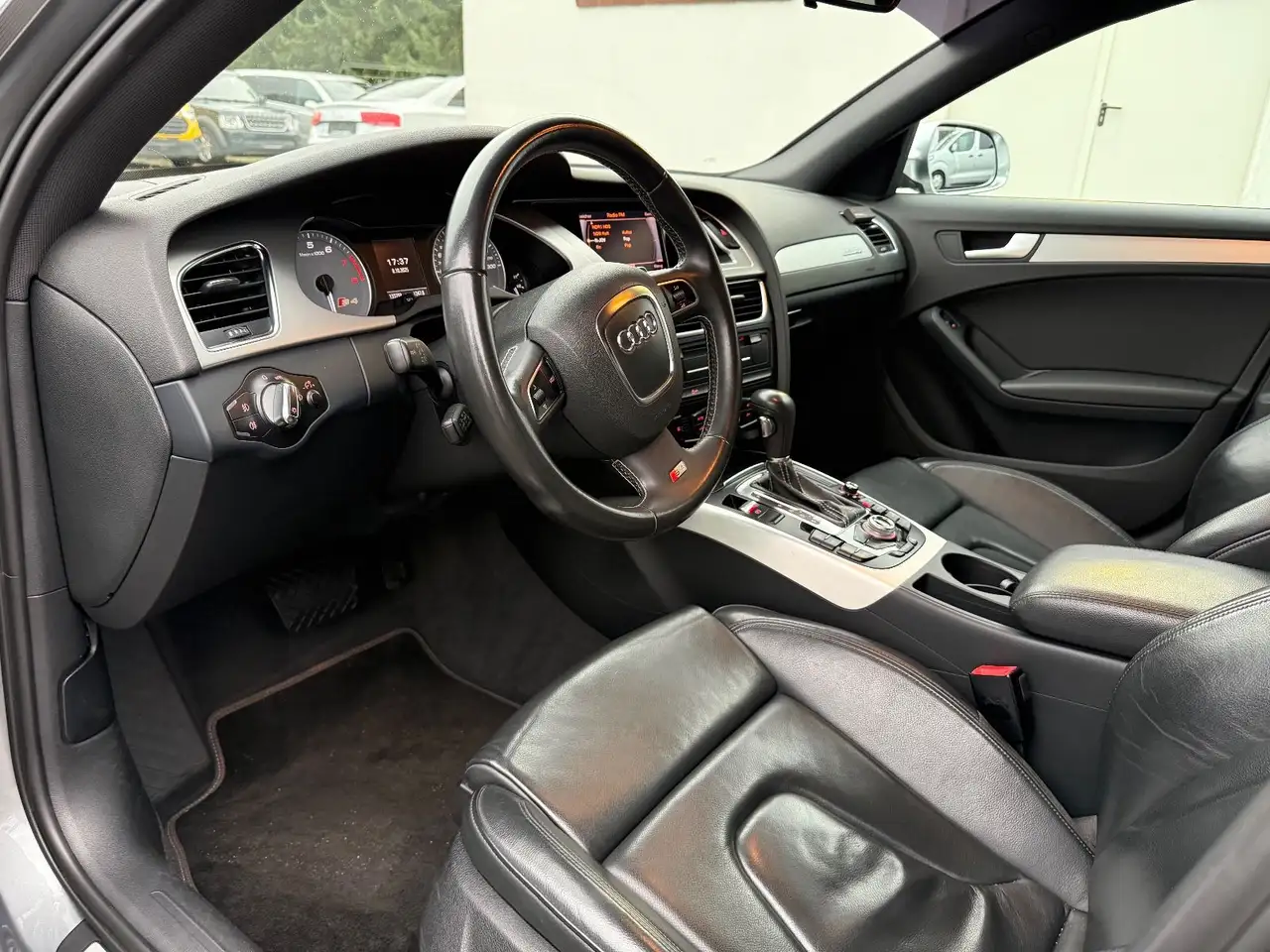 AUDI S4 AVANT 3.0 TFSI 333 ch QUATTRO BVA - SELLERIE CUIR - TOIT OUVRANT PANORAMIQUE - 133900 KM