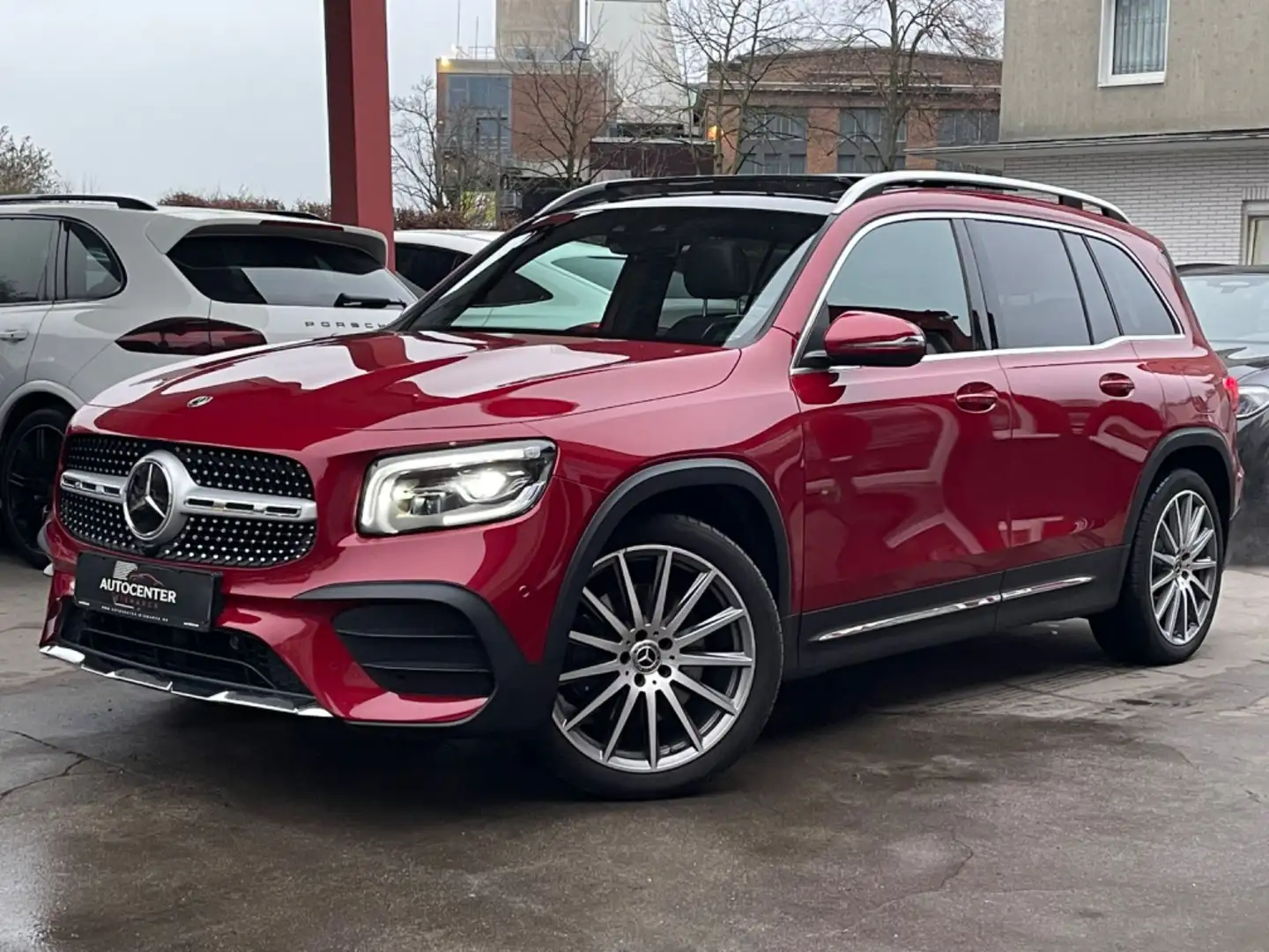 Mercedes-Benz GLB 250 4Matic AMG*PANO*MEMORY*E-AHK*R-KAM*20"Z Rouge - 1