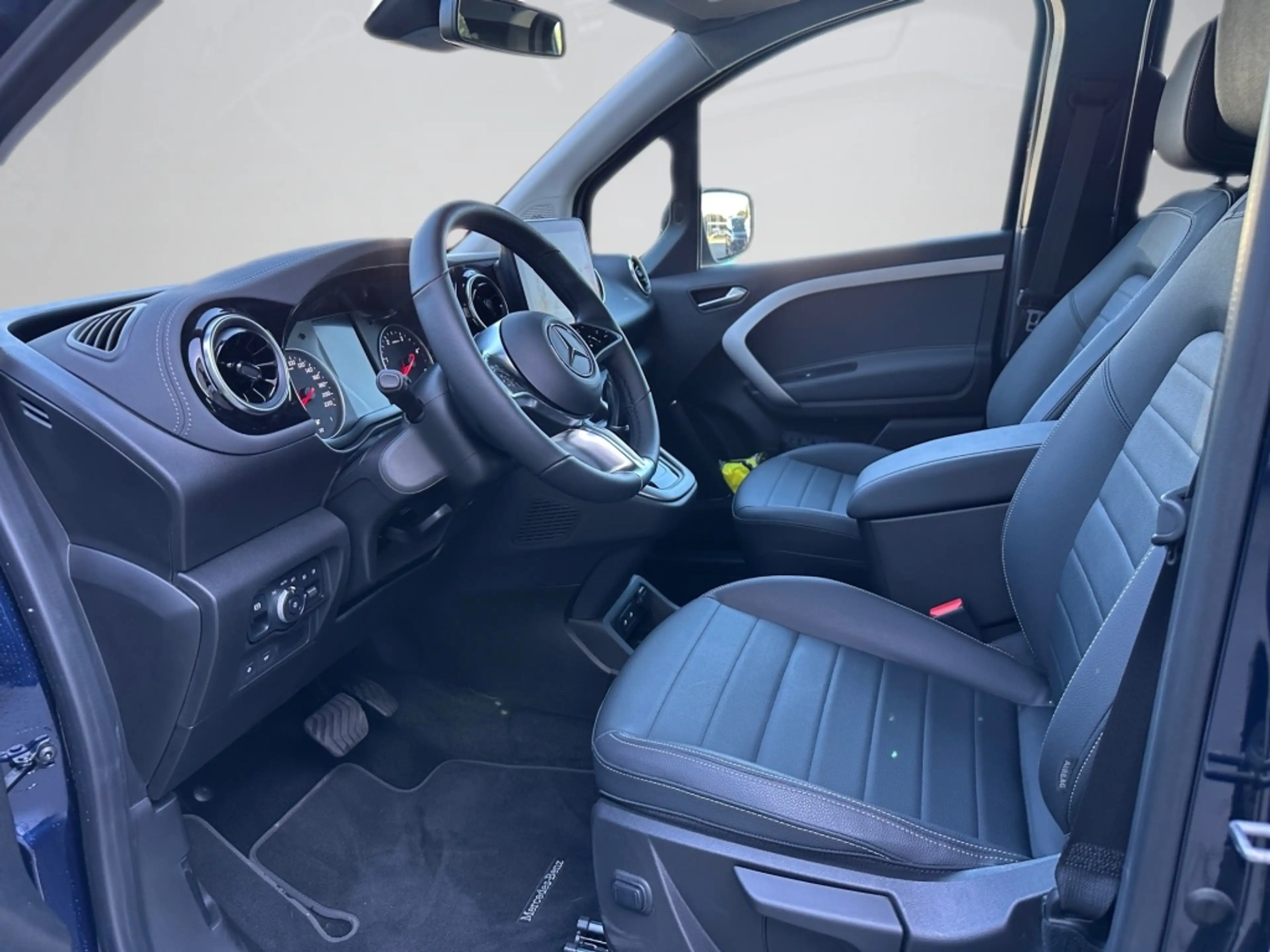 Mercedes-Benz T-Class T 180 d PROGRESSIVE  KLIMA LED 7G TRONIC MBUX — photo 11