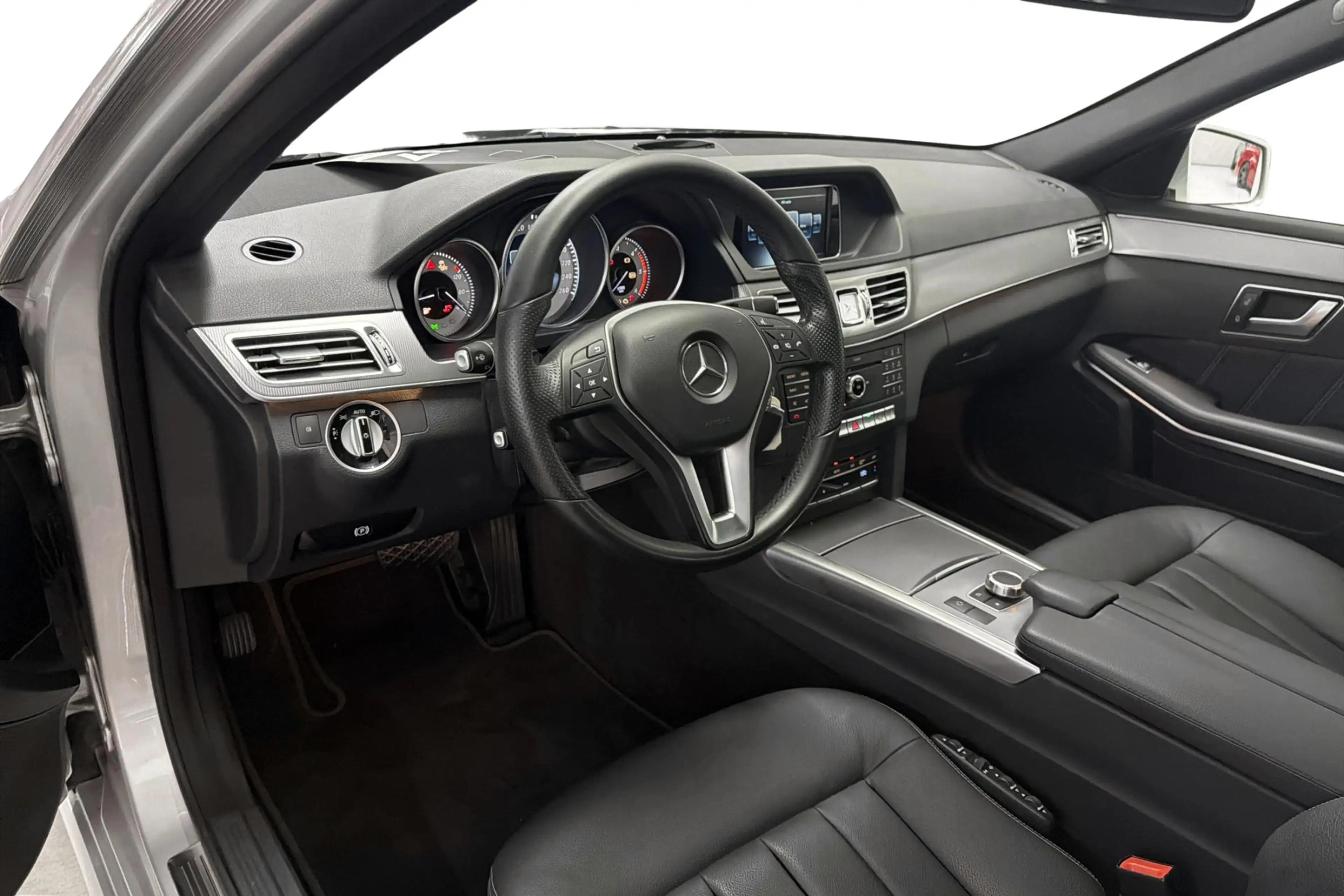 Mercedes-Benz E 200 Berline E d Edition E — photo 11