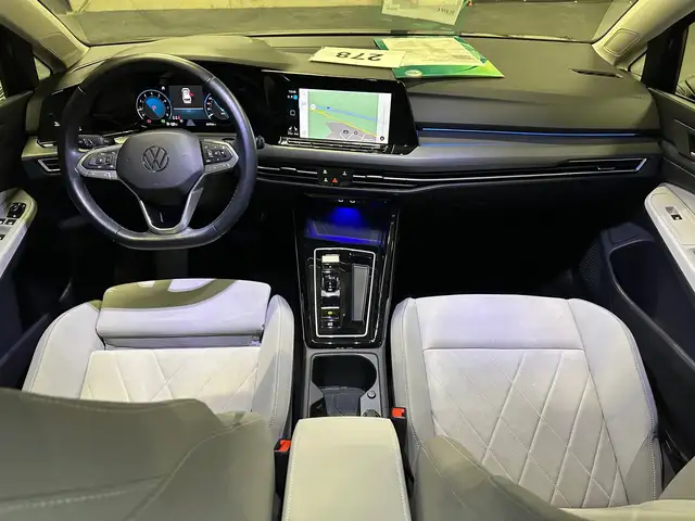 Volkswagen Golf view 12