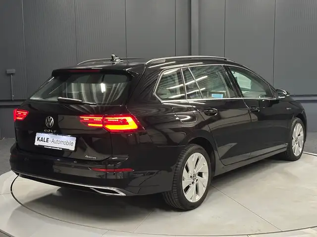 Volkswagen Golf view 5