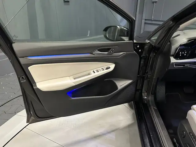 Volkswagen Golf view 13