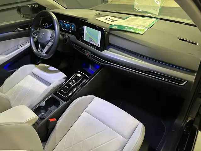 Volkswagen Golf view 11