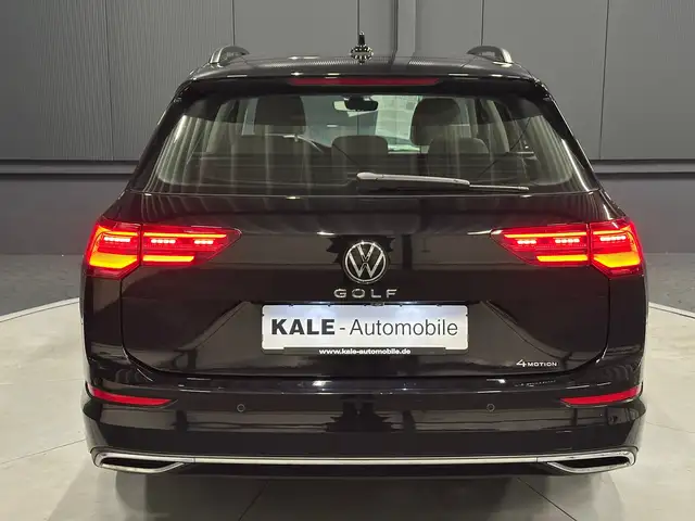 Volkswagen Golf view 4