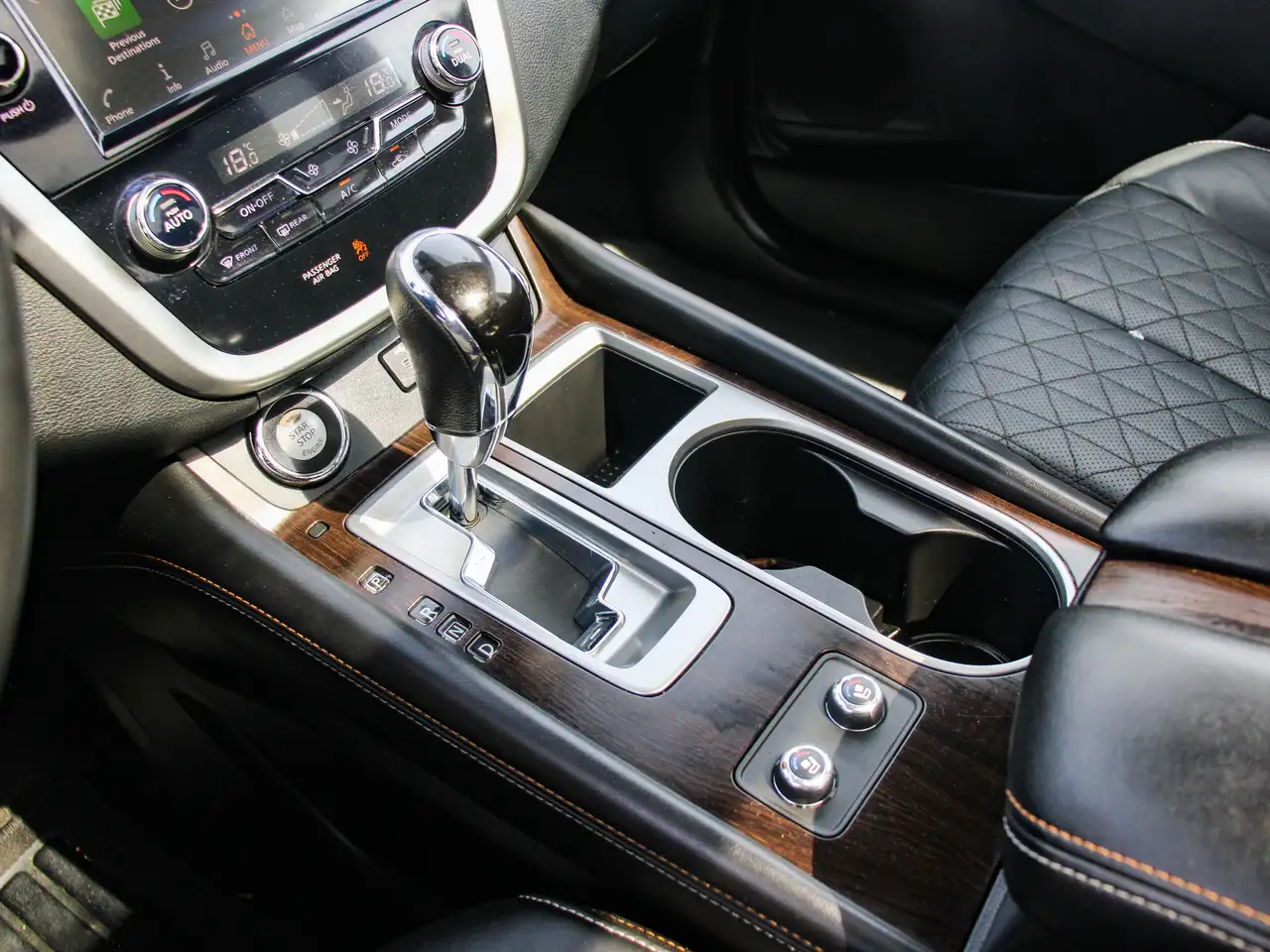 Nissan Murano снимка Nissan Murano