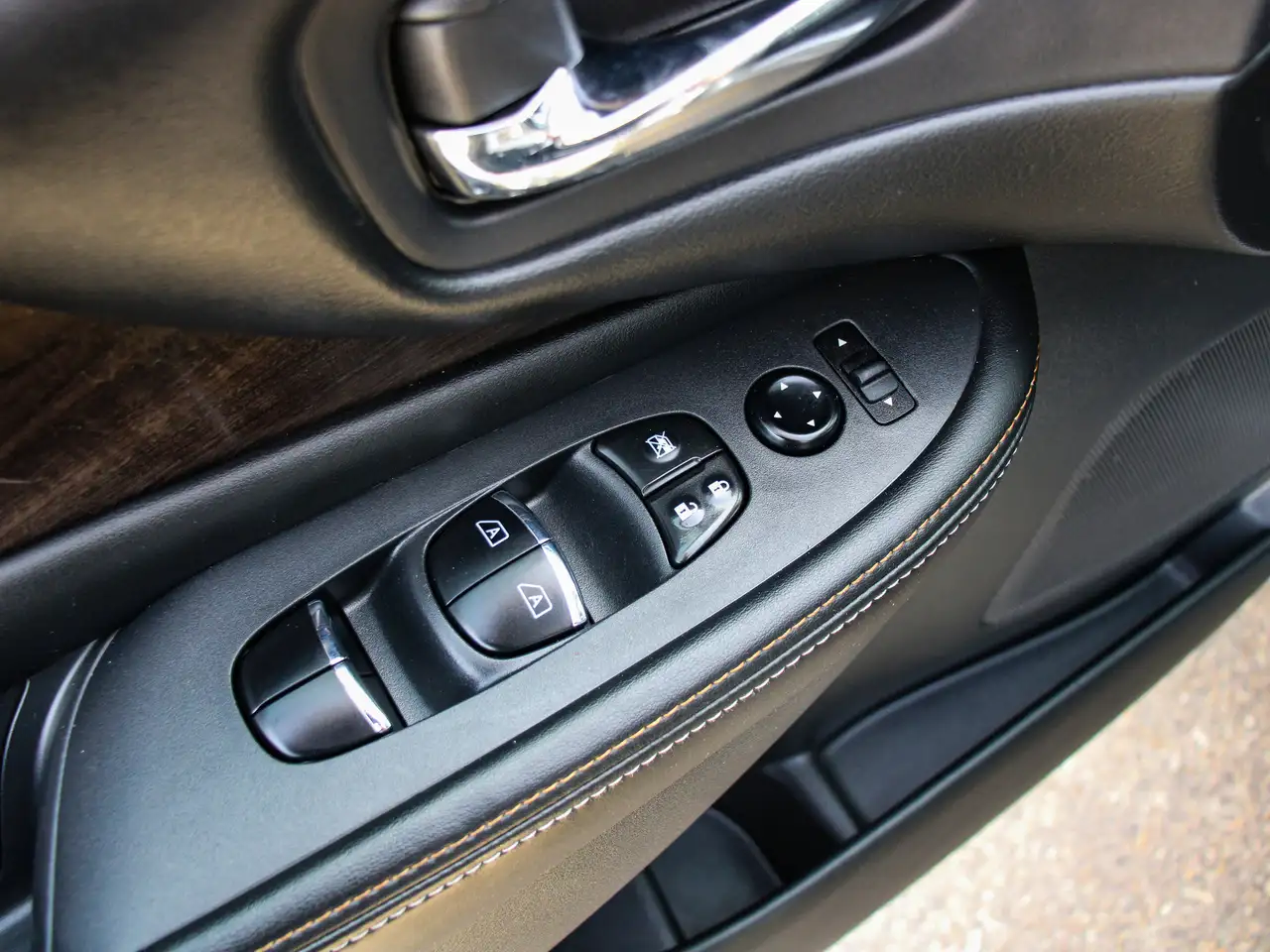 Nissan Murano снимка Nissan Murano