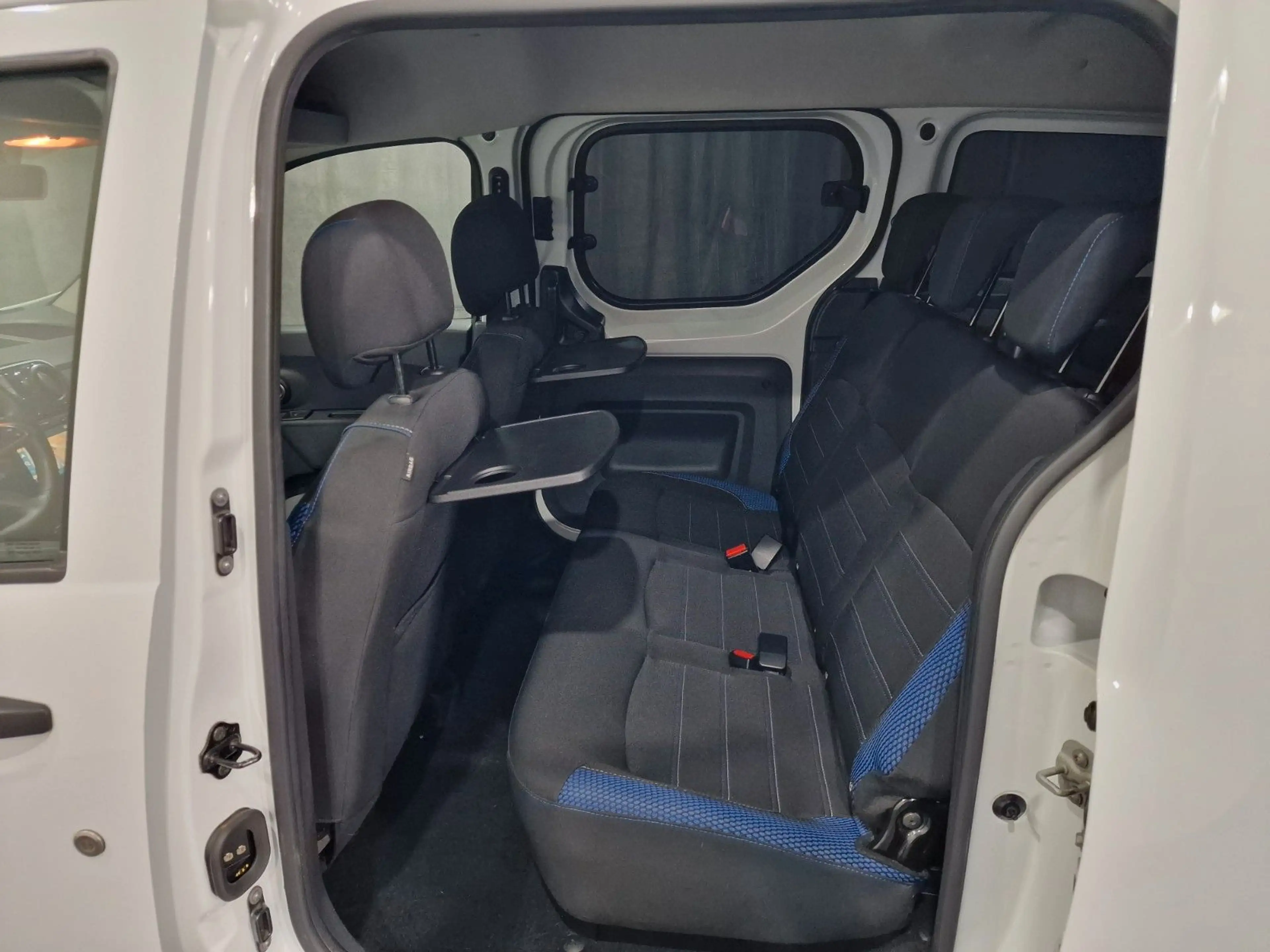 Dacia Dokker Stepway Plus — photo 15