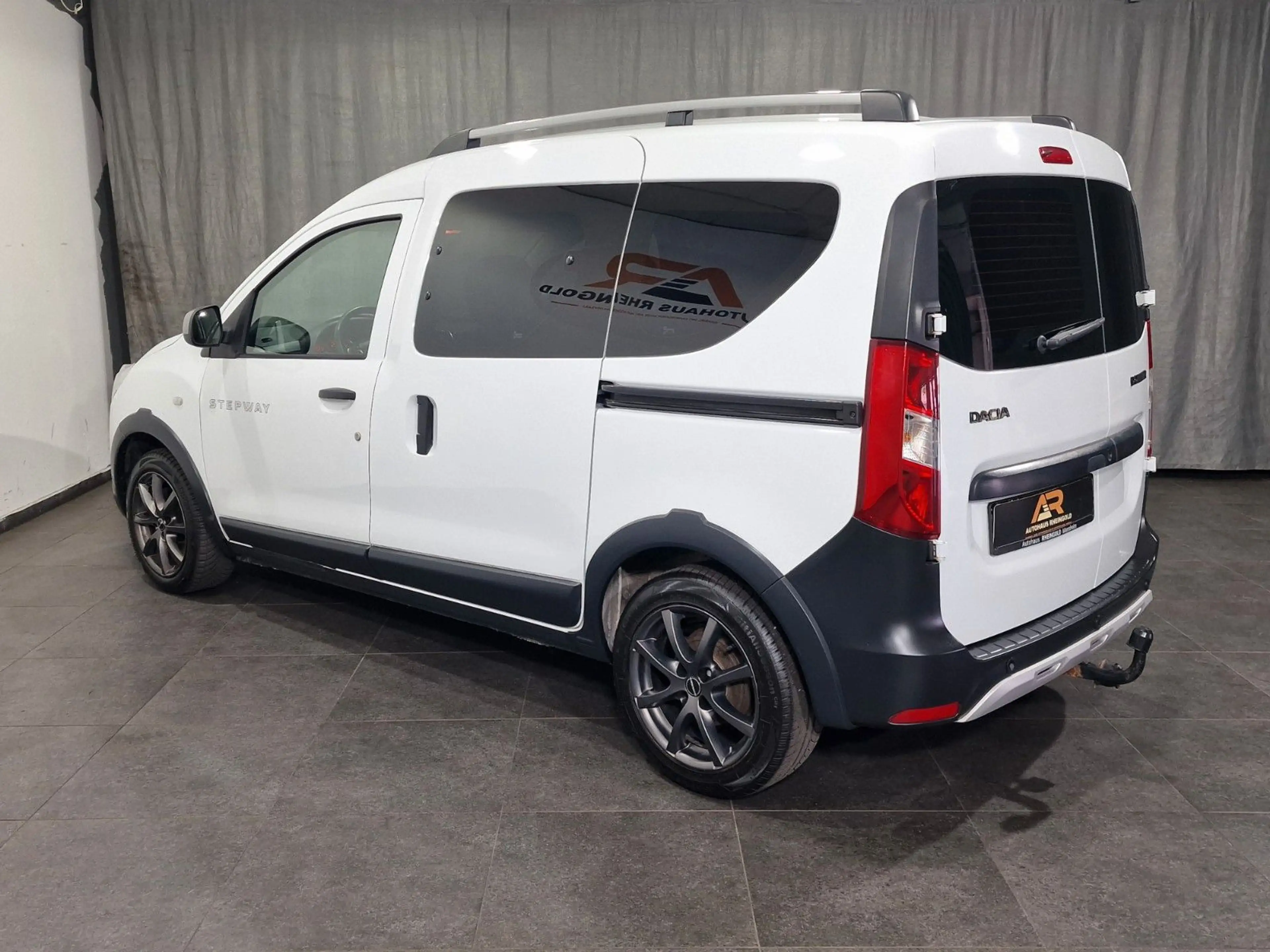 Dacia Dokker Stepway Plus — photo 4