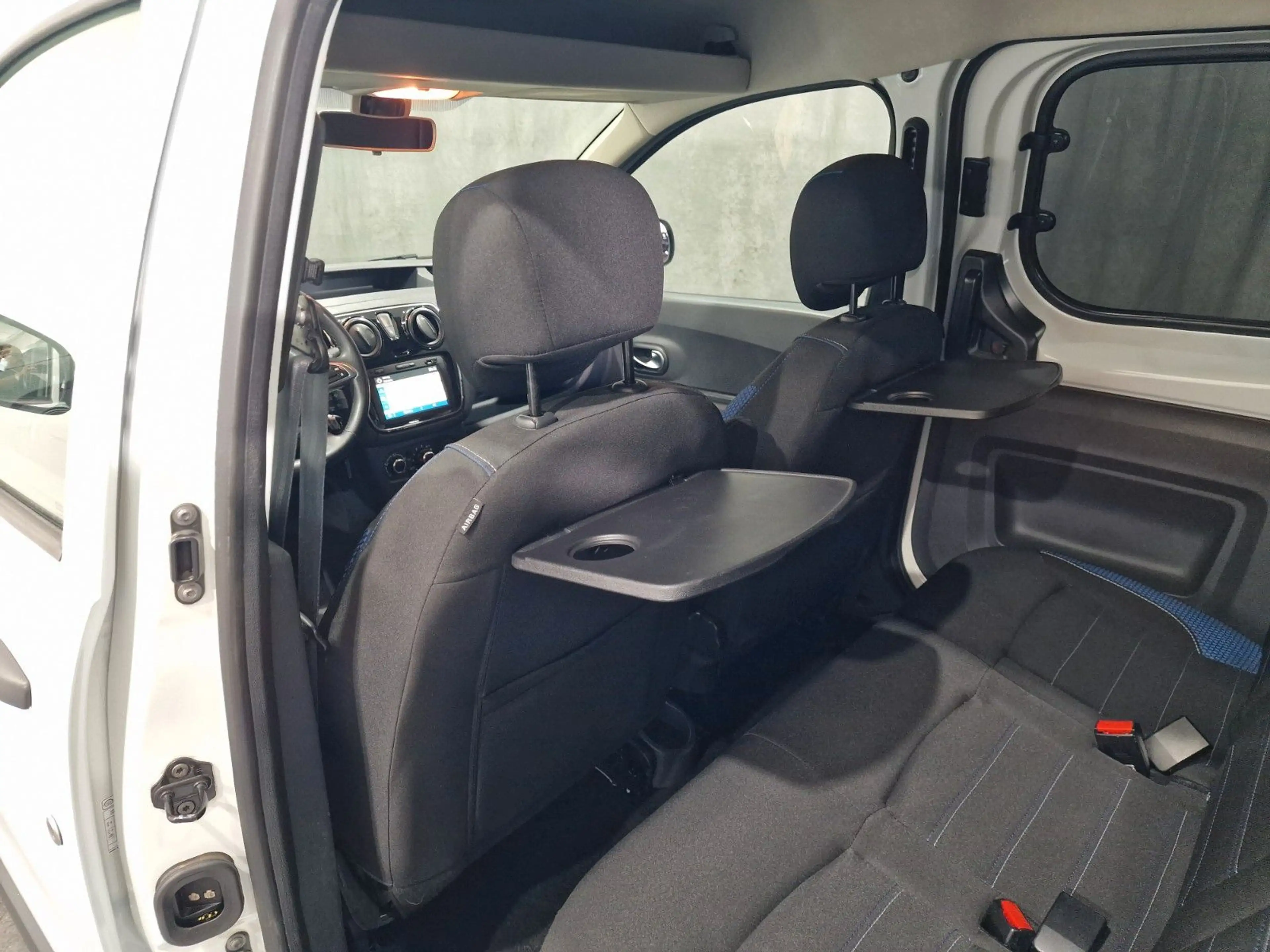 Dacia Dokker Stepway Plus — photo 14