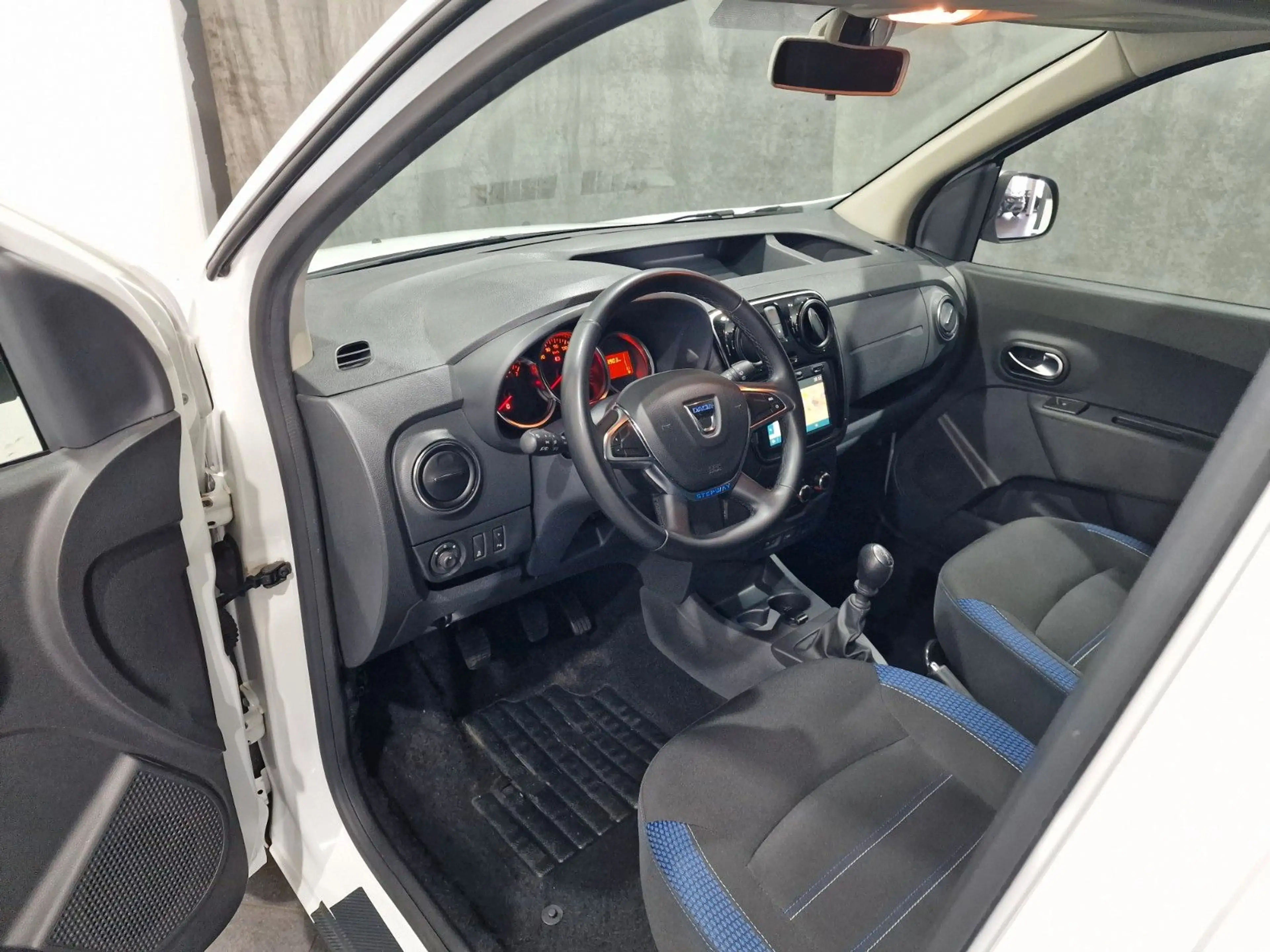 Dacia Dokker Stepway Plus — photo 12