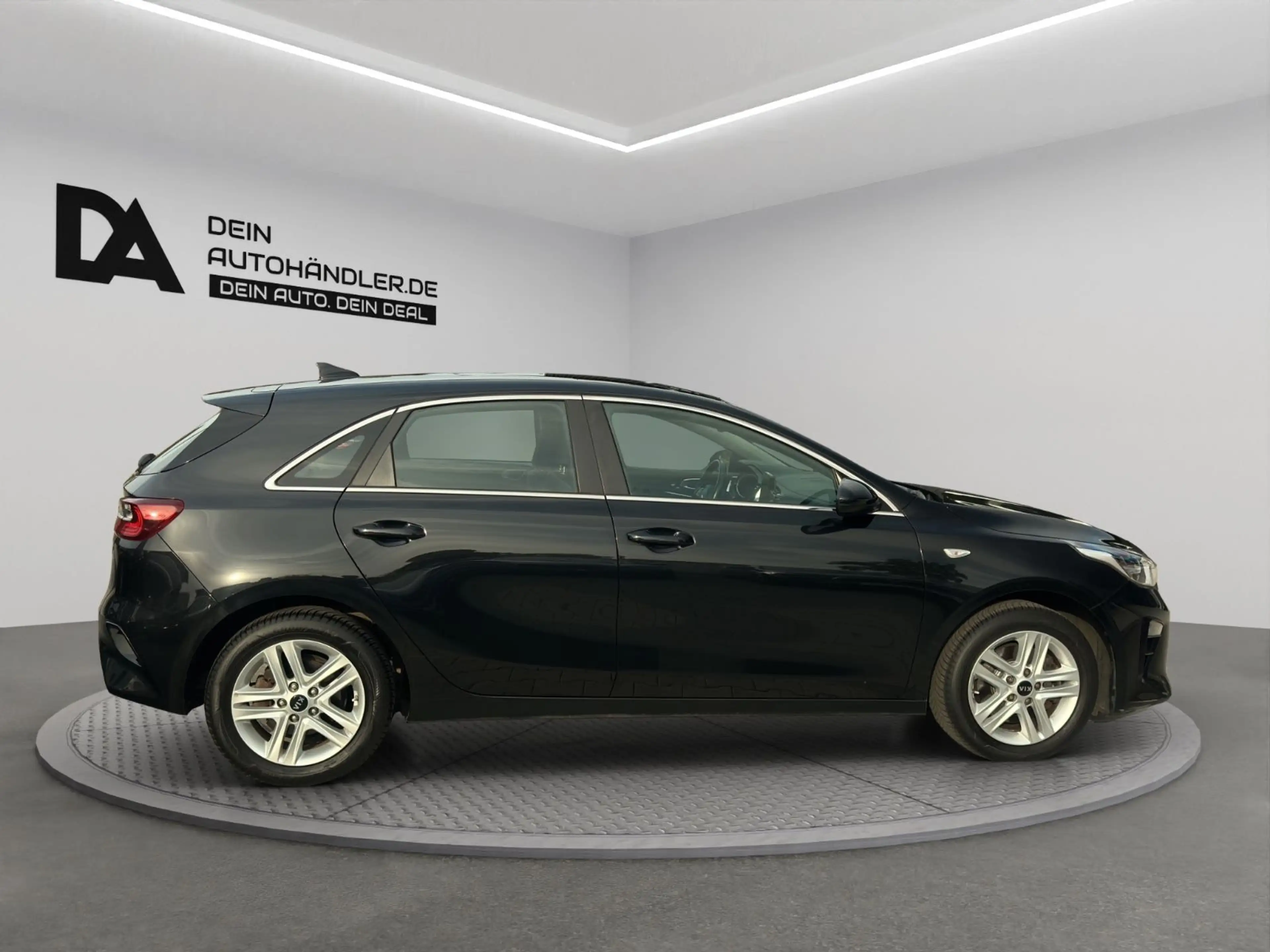 Kia Ceed / cee'd Cee´d*RÜCKFAHRKAMERA*NAVI* — photo 7