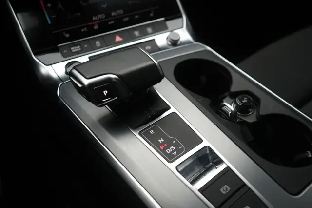 Audi A6 view 18