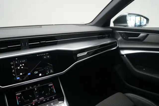 Audi A6 view 26