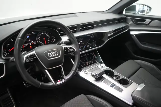 Audi A6 Avant view 13