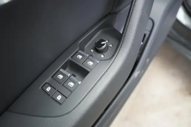 Audi A6 view 30