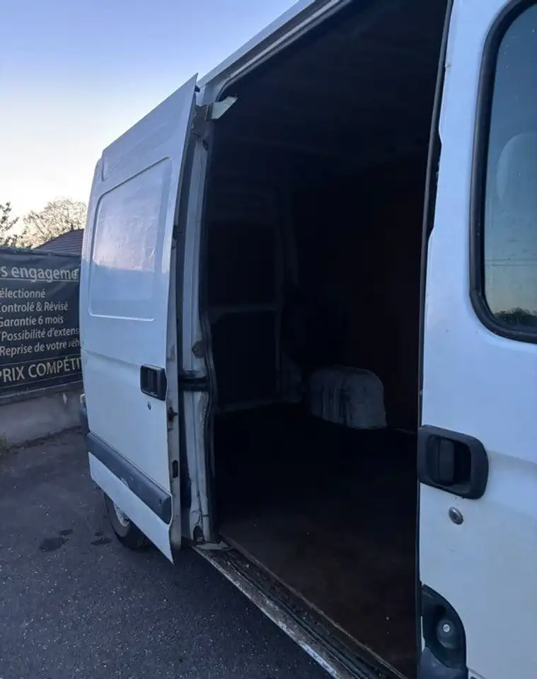 Renault Master L2H2 T35 2.8 dTi Fourgon, foto 4