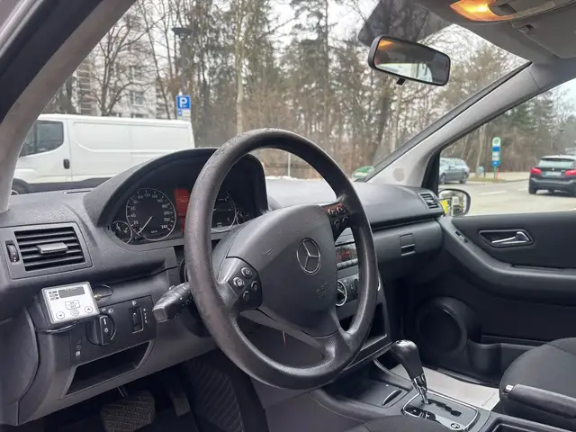 Mercedes-Benz A-Class view 13