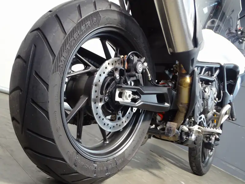 Triumph Tiger 900 - foto 7