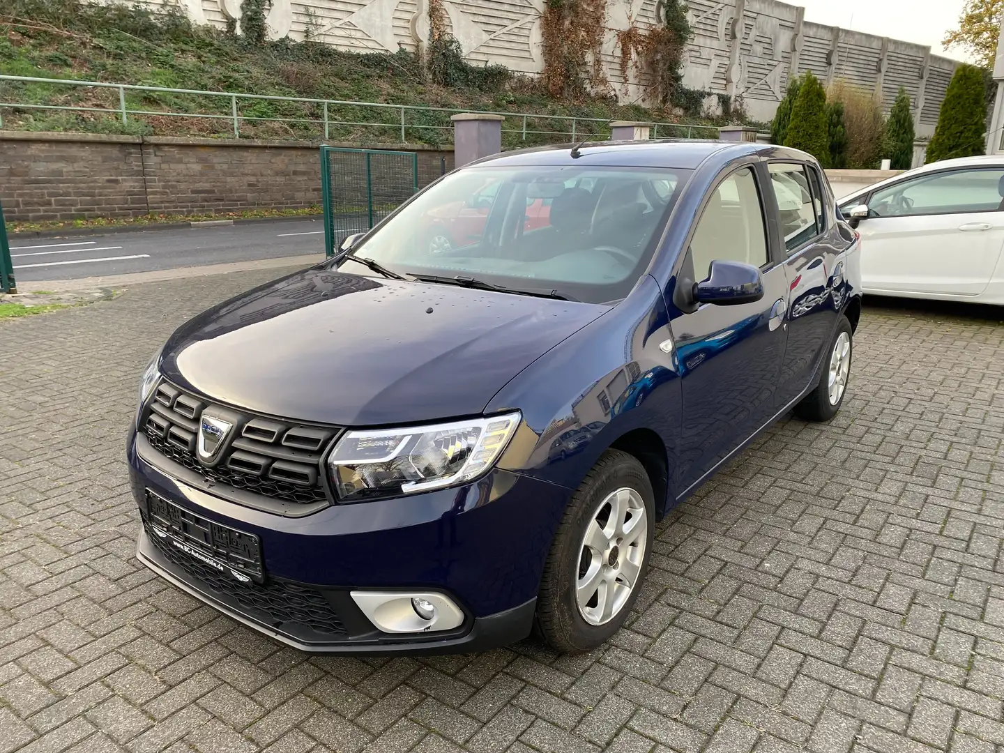 Dacia Sandero Sandero SCe 75 Acces Klima, Navi, Parktronik, Alu Bleu - 1