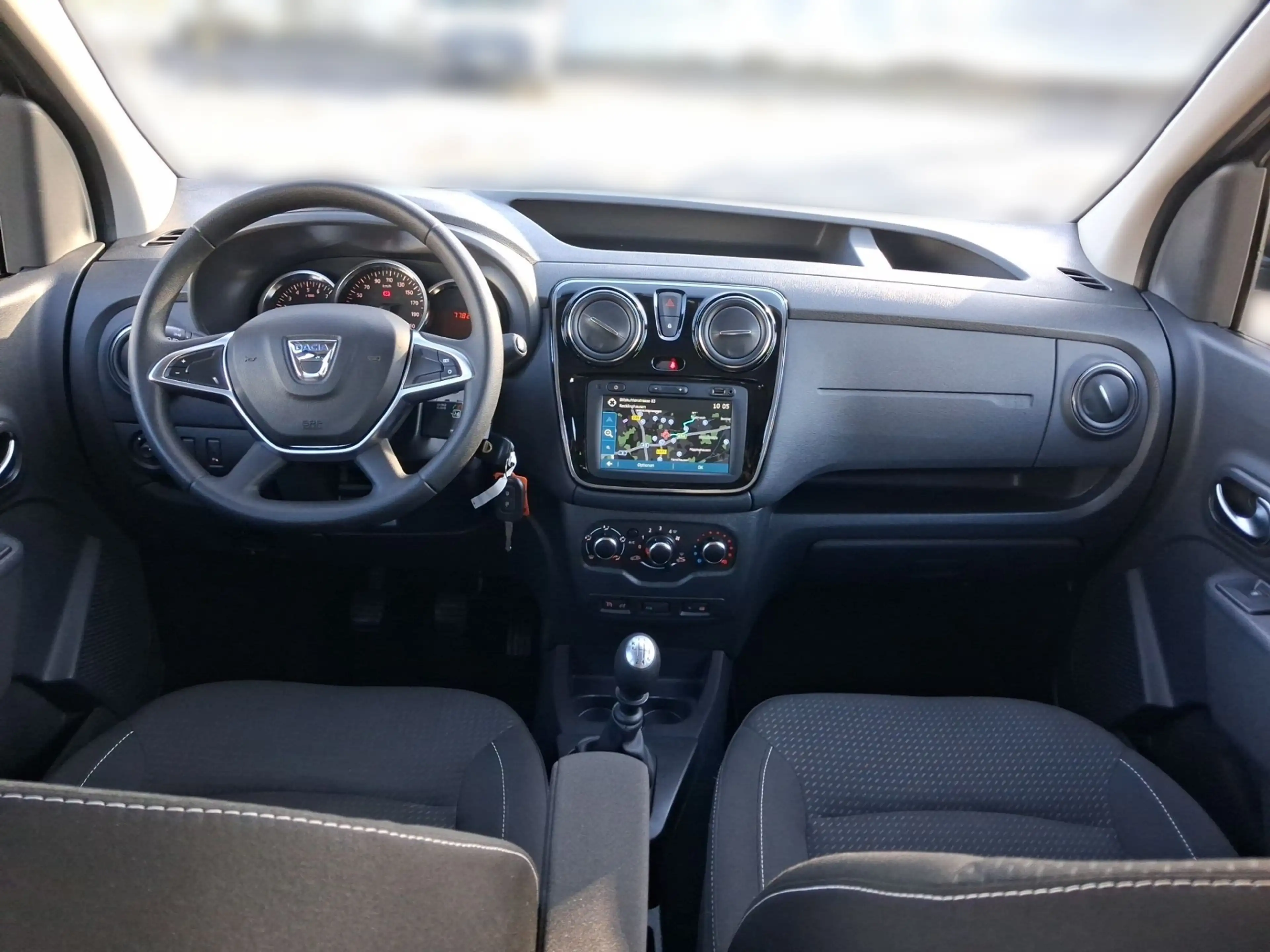 Dacia Dokker Comfort TCe 130 GPF *Ganzjahresreifen* — photo 9