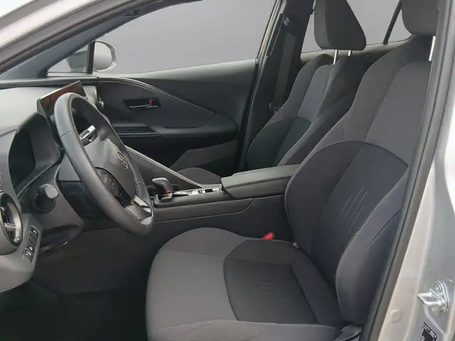 Toyota C-HR view 10