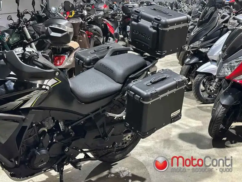 CFMOTO 800 MT - foto 2