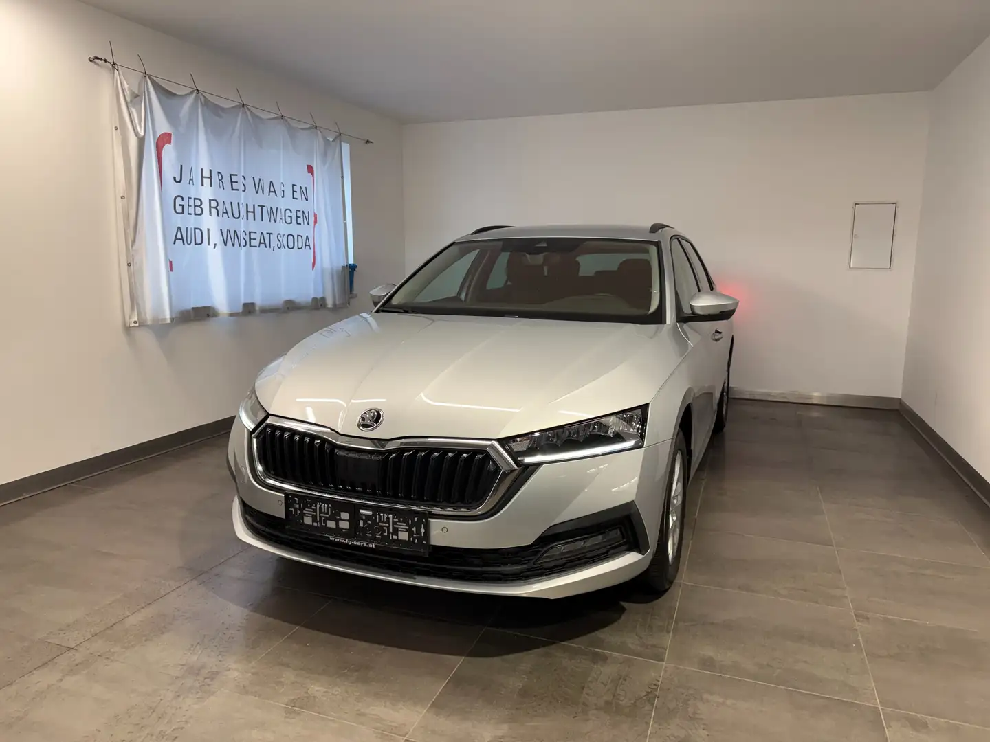 Skoda Octavia 2.0 TDI Ambition LED  KESSY VIRTUAL SMARTLINK Grau - 2