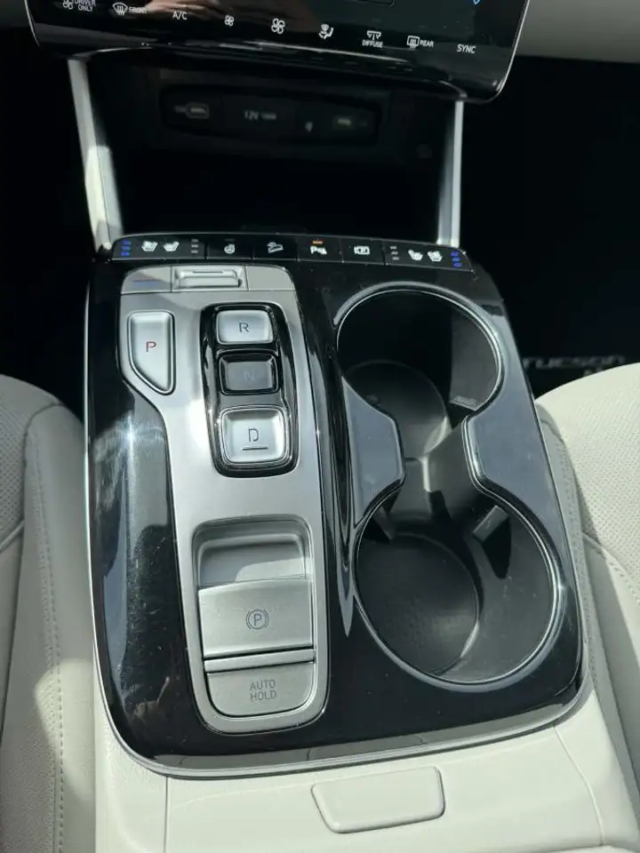 Hyundai TUCSON снимка Hyundai TUCSON