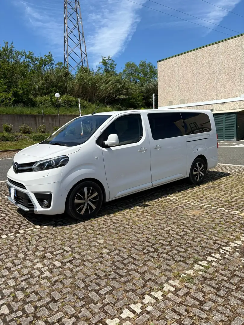 Toyota Proace proace verso luxuri - 2