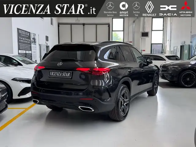 Mercedes-Benz GLC view 3