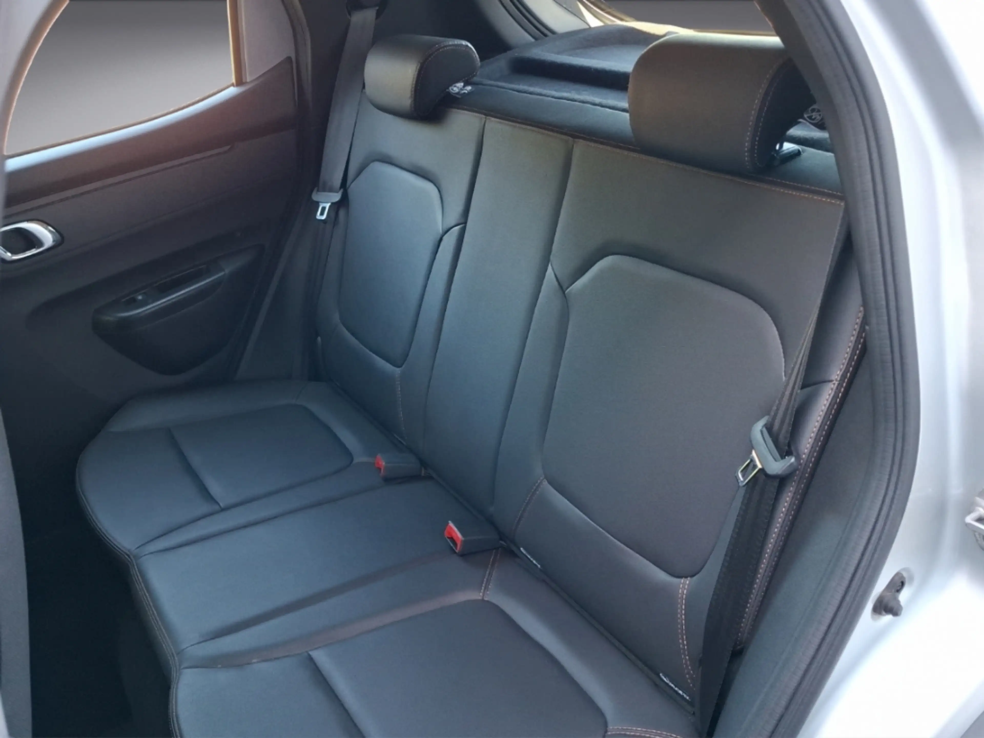 Dacia Spring Electric Extreme 65 große Batterie HU/AU Neu Garan — photo 13