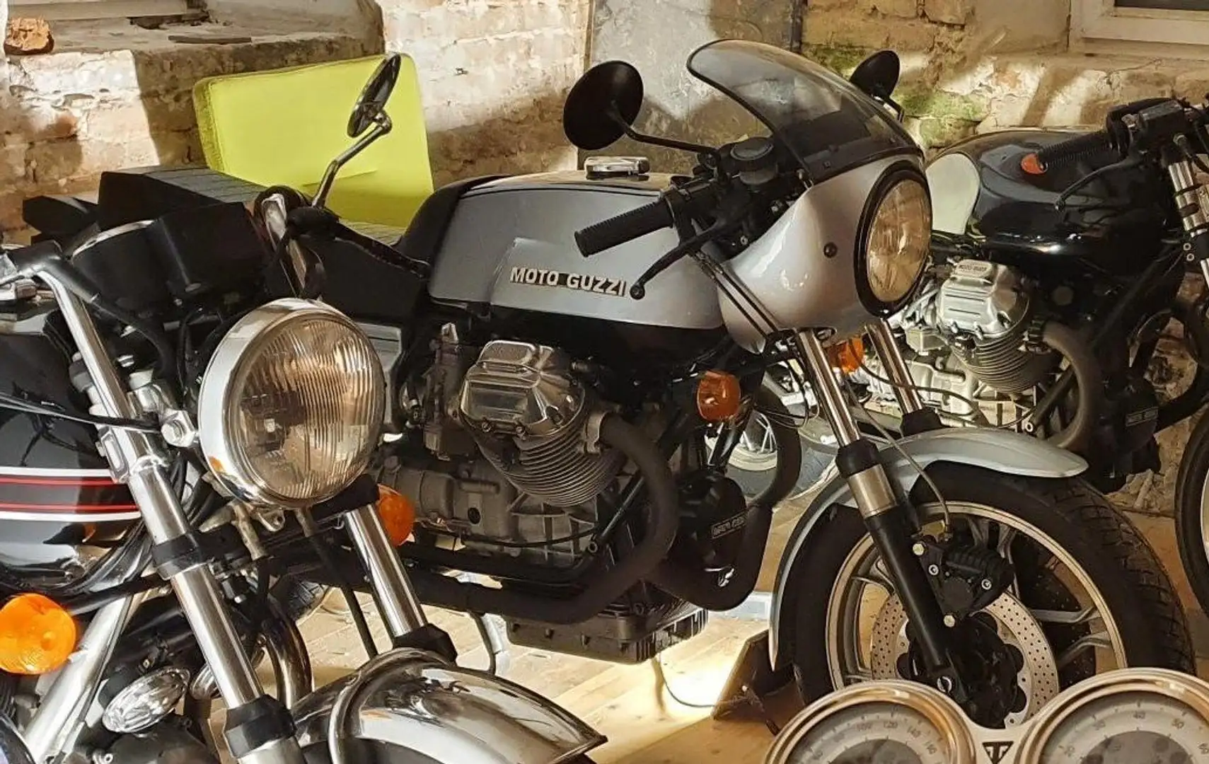 Moto Guzzi Le Mans 1 Blue - 2