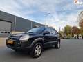 Hyundai TUCSON 2.0i Active Joy AIRCO TREKHAAK 2 X SLEUTELS BOEKJE Schwarz - thumbnail 1