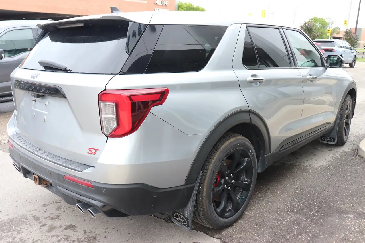Ford Explorer снимка Ford Explorer