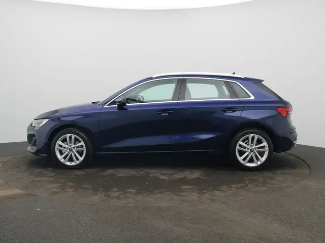 Audi A3 view 4