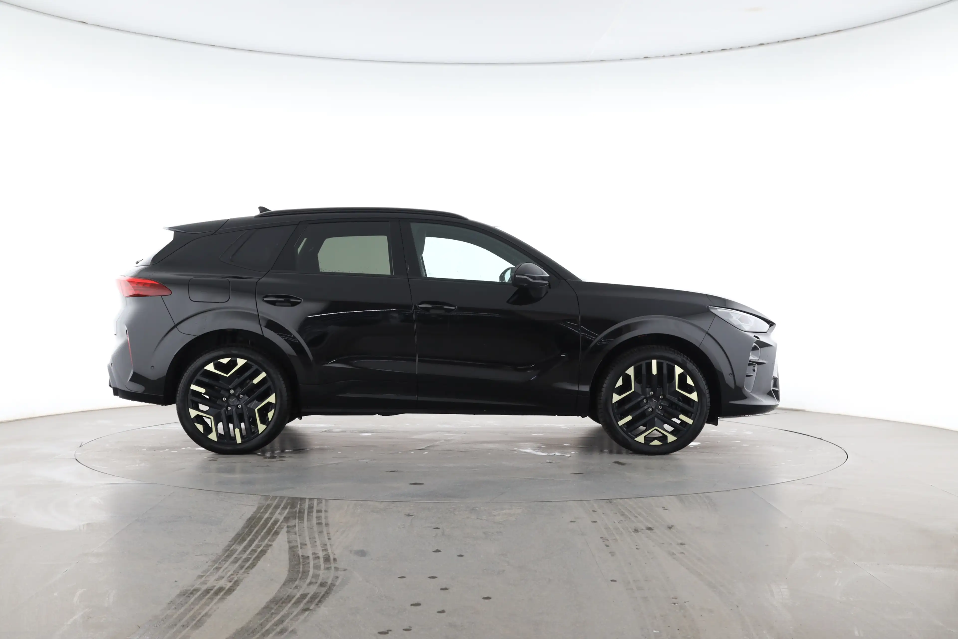 CUPRA Terramar 1.5 e-Hybrid DSG VZ Tribe Edition | AHK | Sennheis — photo 5