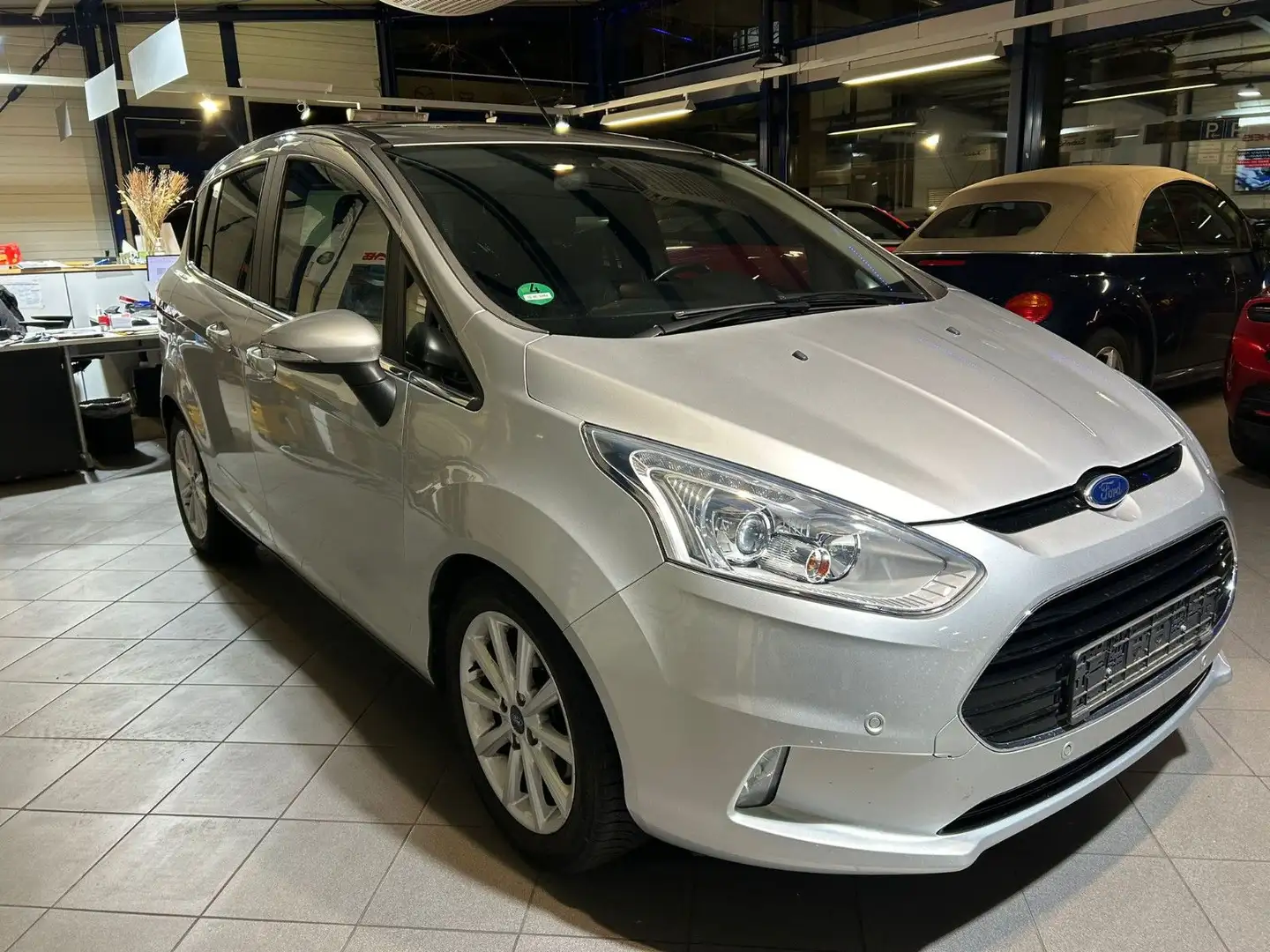 Ford B-Max B-MAX Titanium*PDC*LED*SHZ*KLIMAAUT* Silber - 1