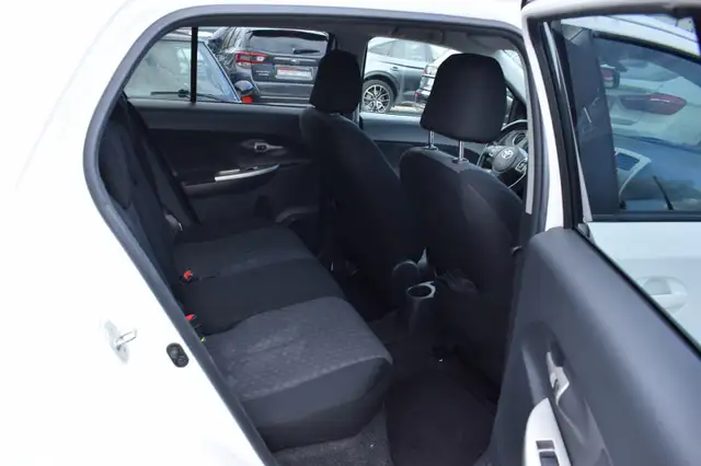 Toyota Urban Cruiser view 15