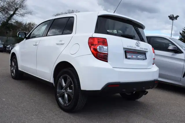 Toyota Urban Cruiser view 3