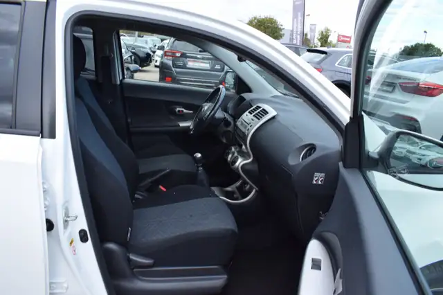 Toyota Urban Cruiser view 14