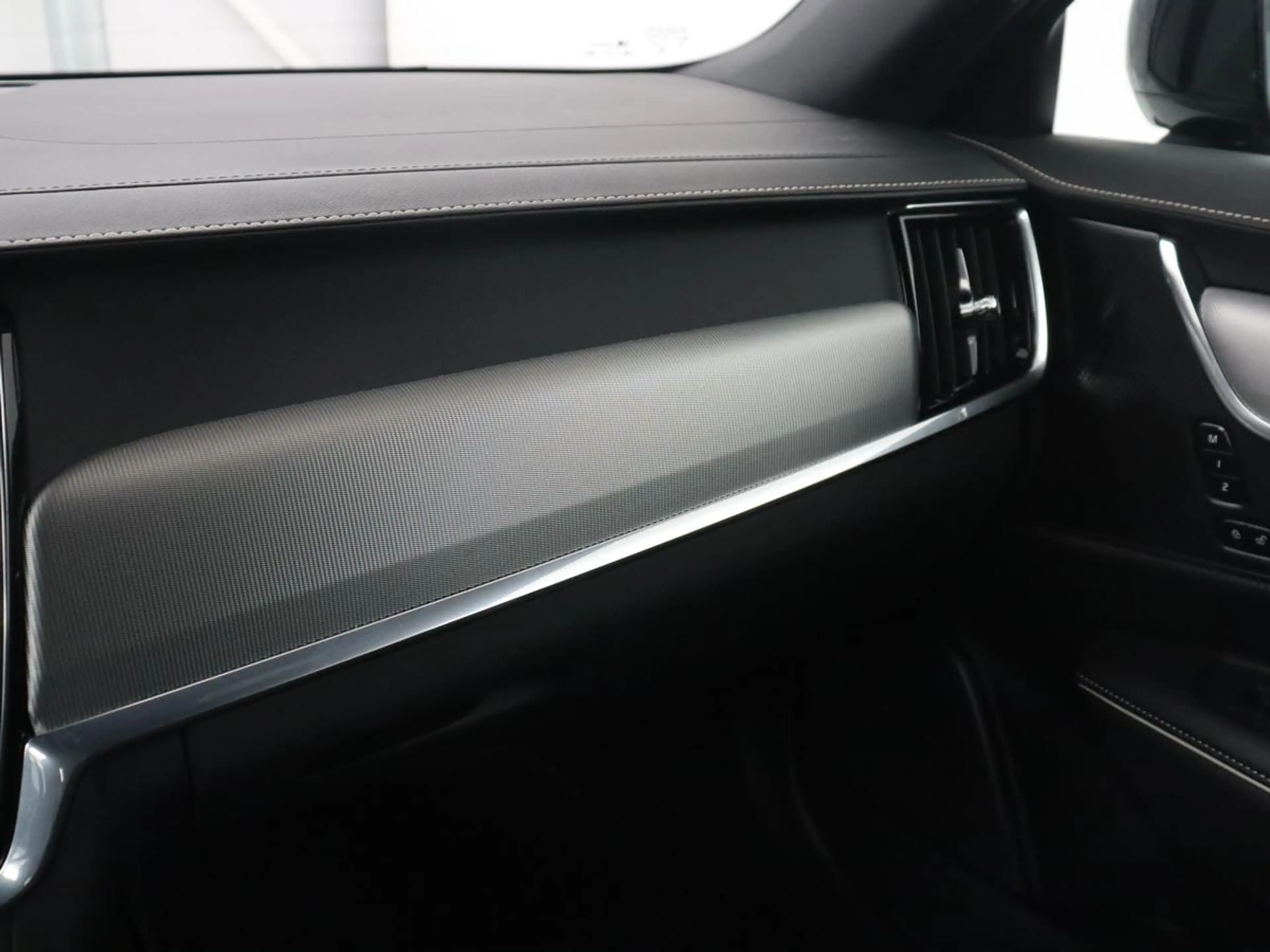 Volvo V90 2.0 B4 R-Design | Panoramadak | Leder | Stuur/stoe — photo 38