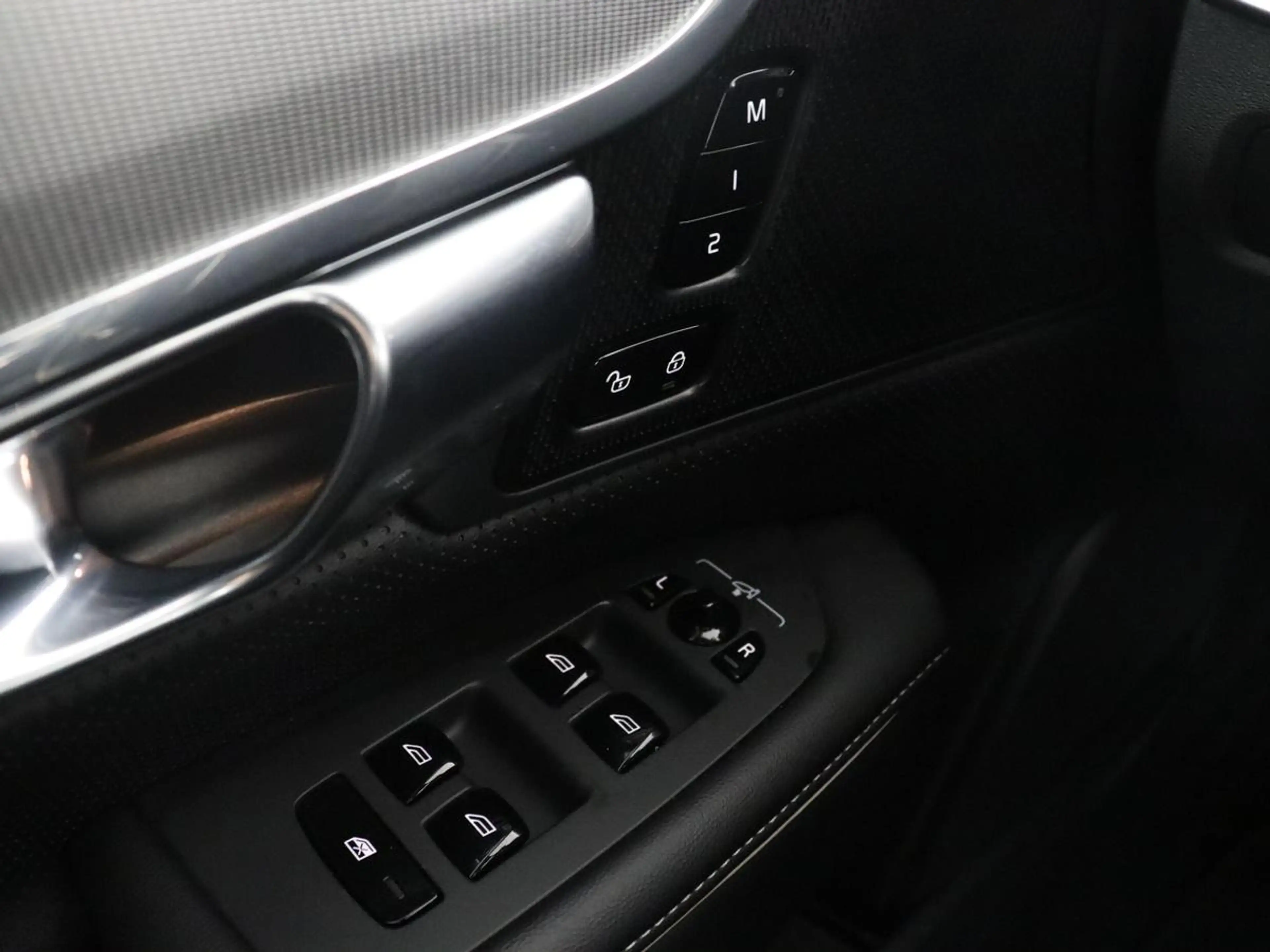 Volvo V90 2.0 B4 R-Design | Panoramadak | Leder | Stuur/stoe — photo 45