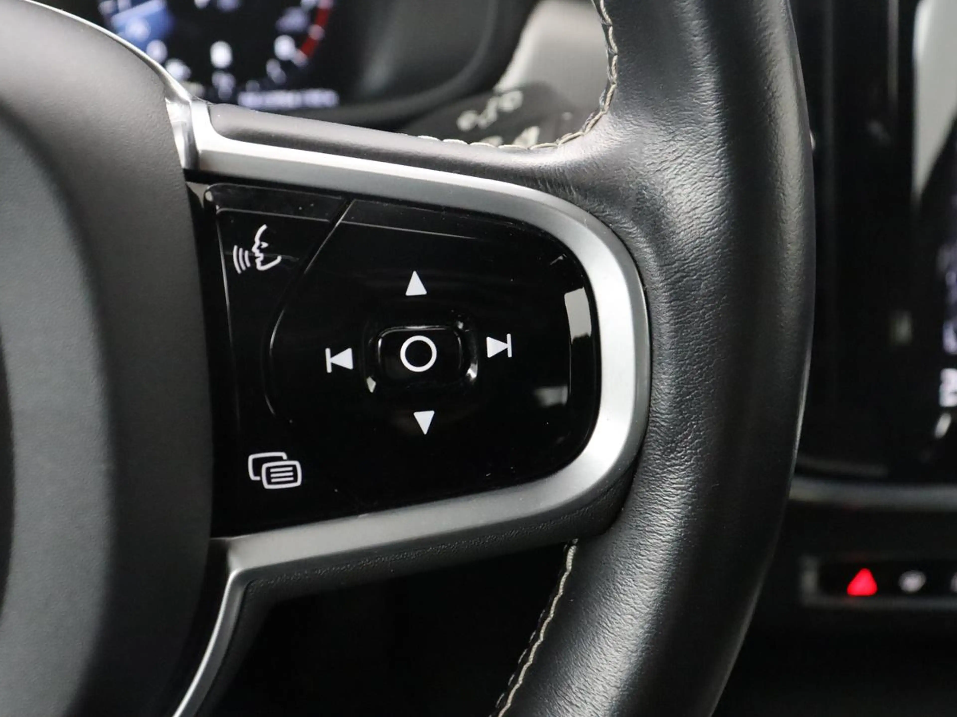 Volvo V90 2.0 B4 R-Design | Panoramadak | Leder | Stuur/stoe — photo 27