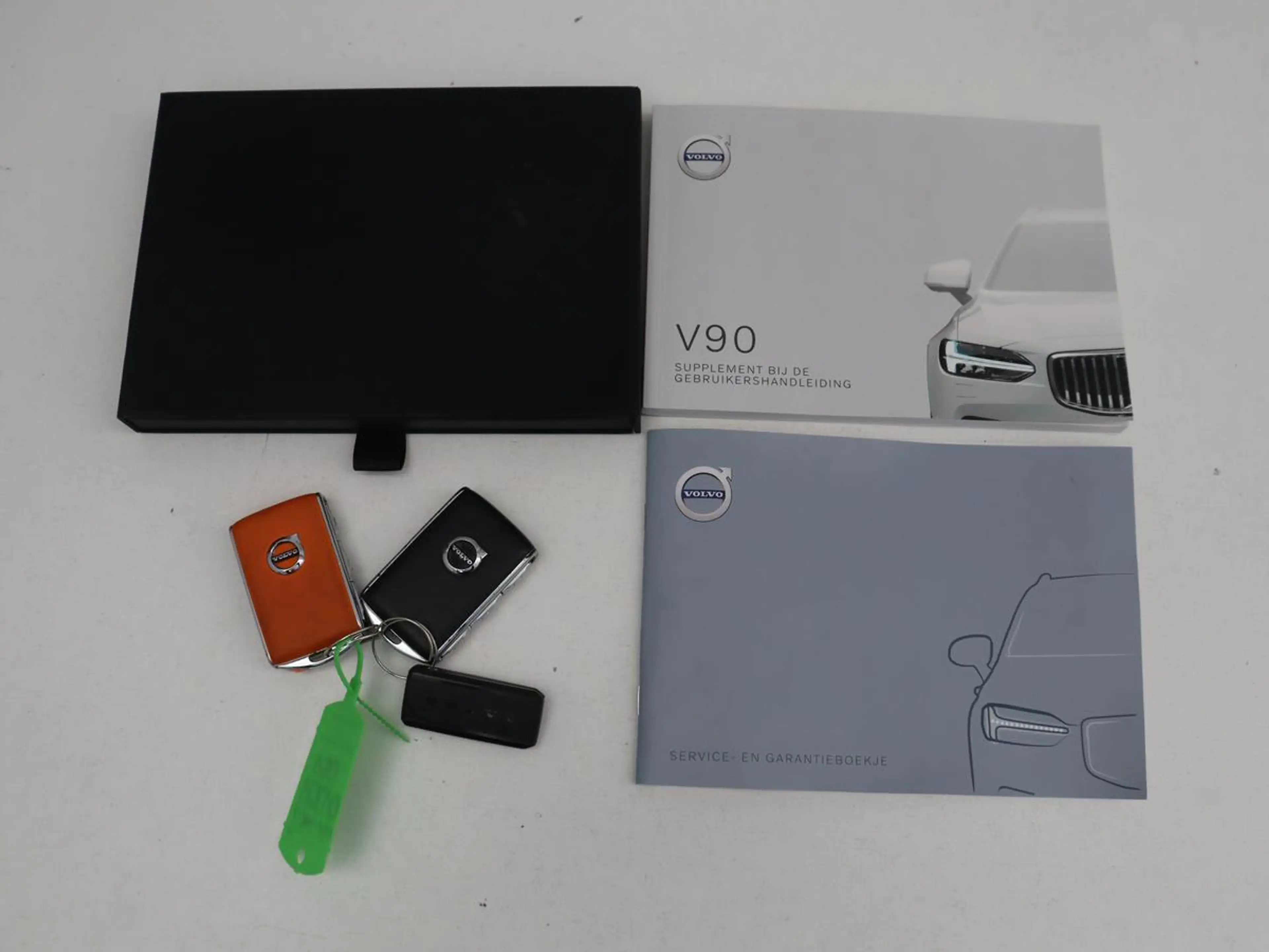 Volvo V90 2.0 B4 R-Design | Panoramadak | Leder | Stuur/stoe — photo 18