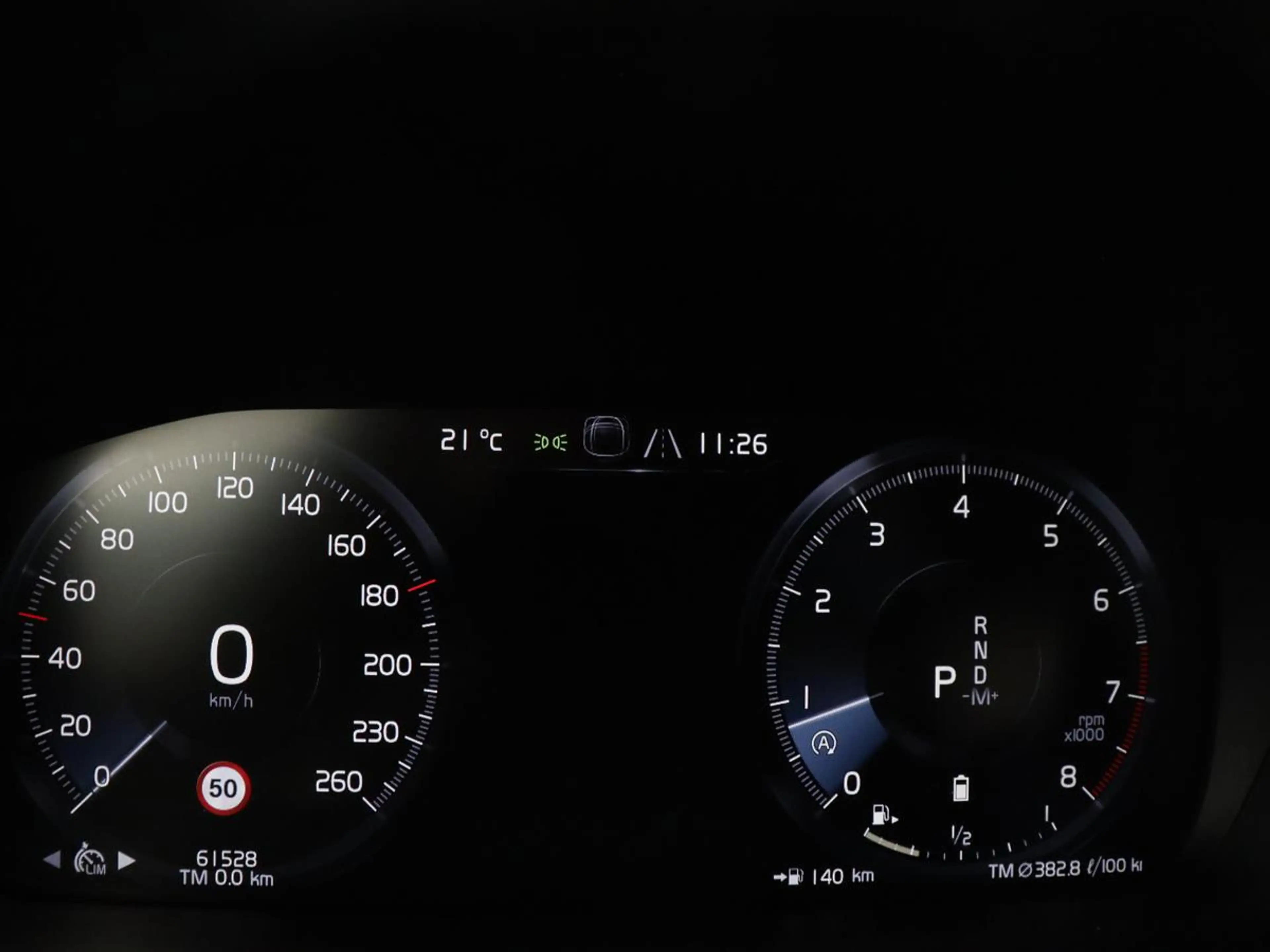 Volvo V90 2.0 B4 R-Design | Panoramadak | Leder | Stuur/stoe — photo 44