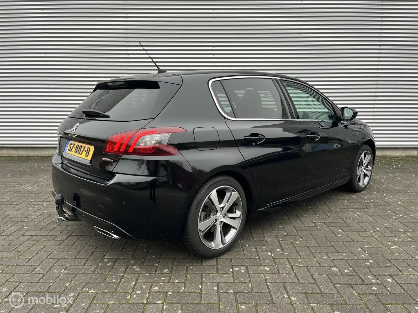 Peugeot 308 1.2 PureTech GT-line | Org. NL | Pano | Trekaak | Negro - 2