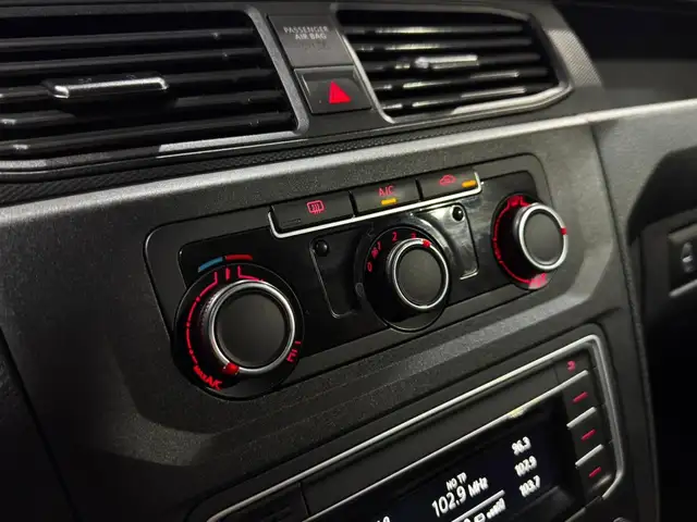 Volkswagen Caddy view 7