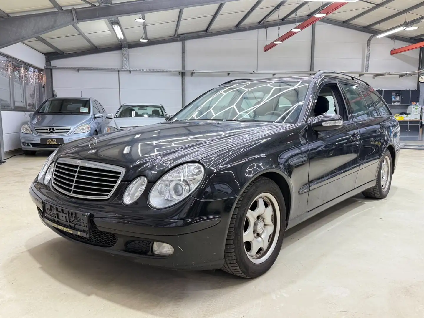 Mercedes-Benz E 220 E T-Modell E 220 T CDI Schwarz - 1