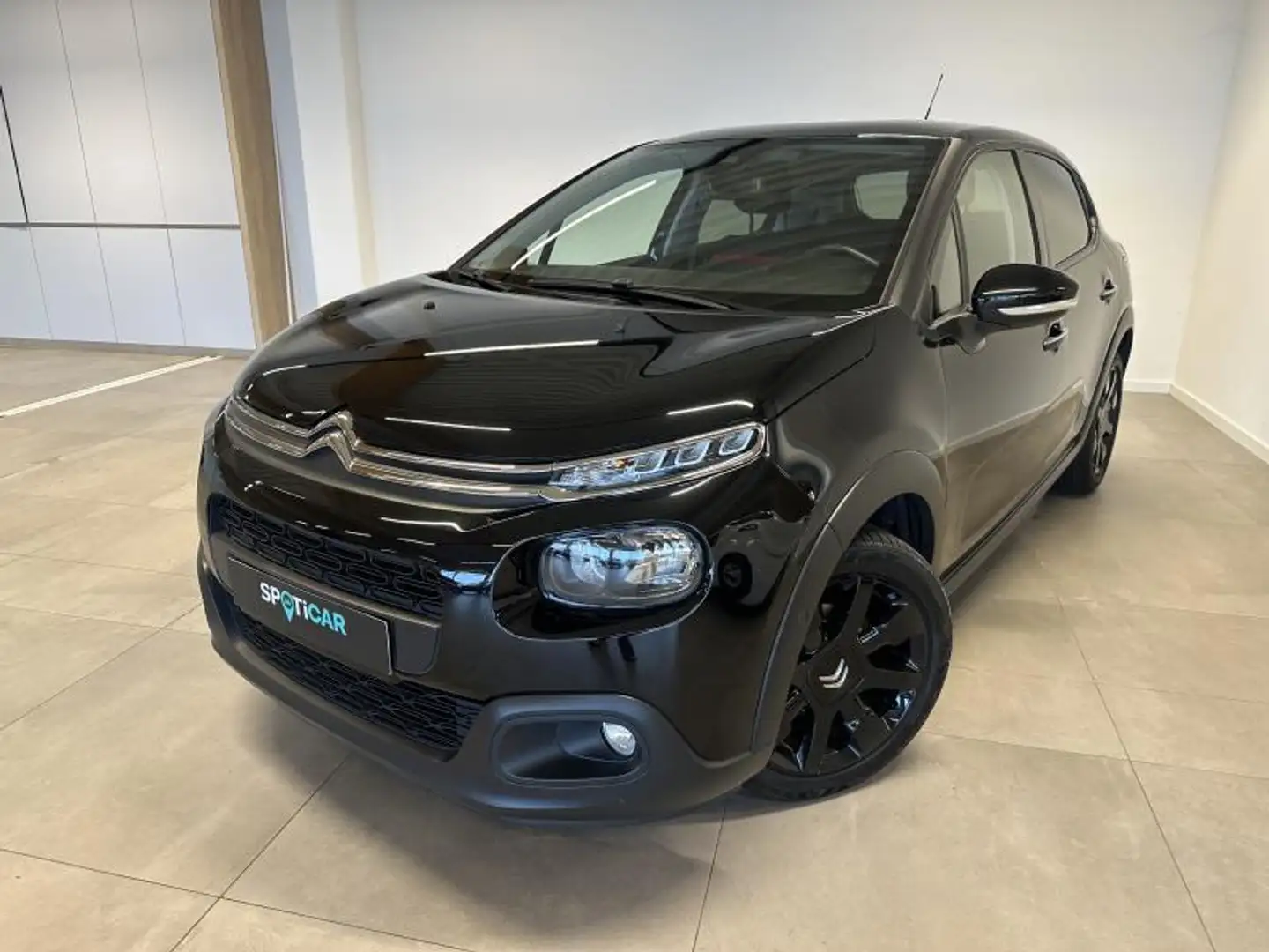 Citroen C3 Shine 1.2 BENZINE 110 EAT 6 Noir - 1
